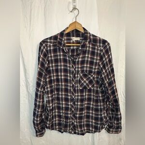Universa Thread Women’s plaid button down shirt size XL